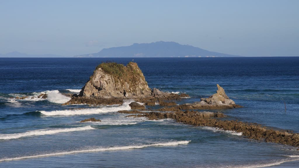 Sentinel Rock, Mangawhai Heads