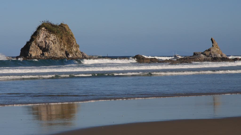 Sentinel Rock, Mangawhai Heads