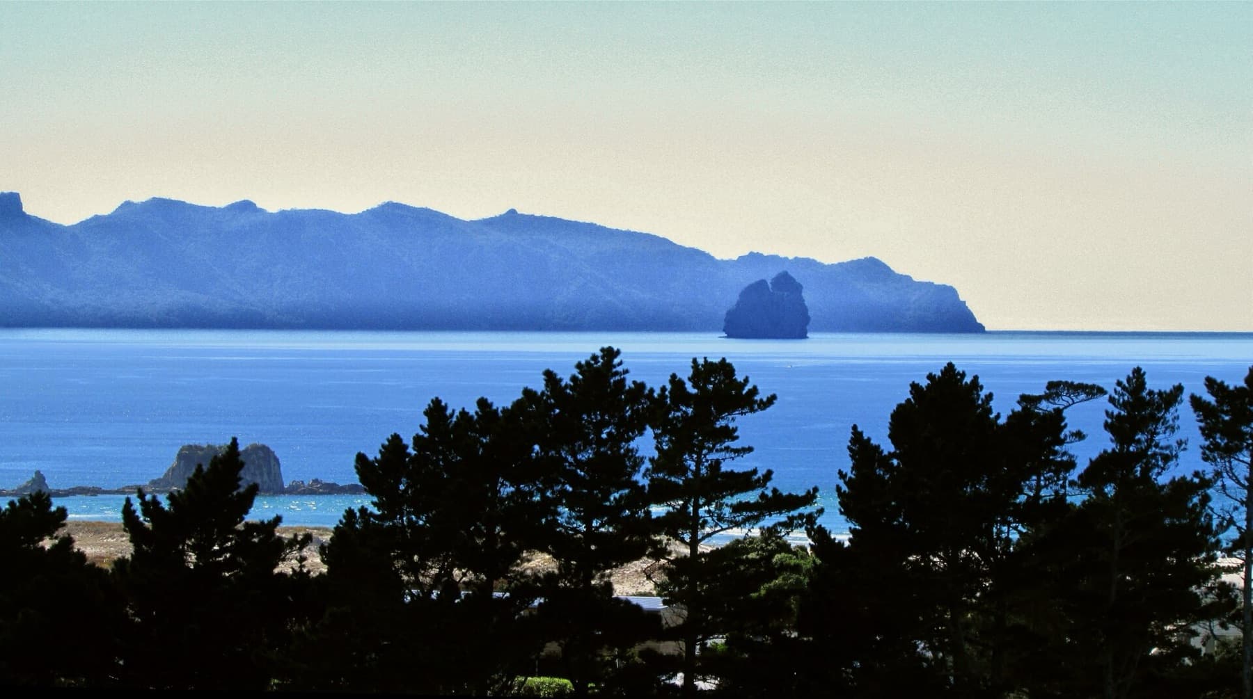 Sail Rock from Mangawhai Heads (14086103414)
